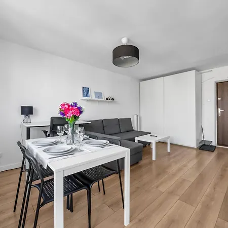 Appartement Mokotow - 14th Floor, Balcony - By Rentujemy Warschau