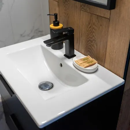 Appartement Mokotow - 14th Floor, Balcony - By Rentujemy