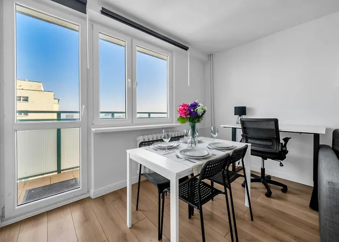 Mokotów - 14th Floor, Balcony - By Rentujemy Apartament Warszawa