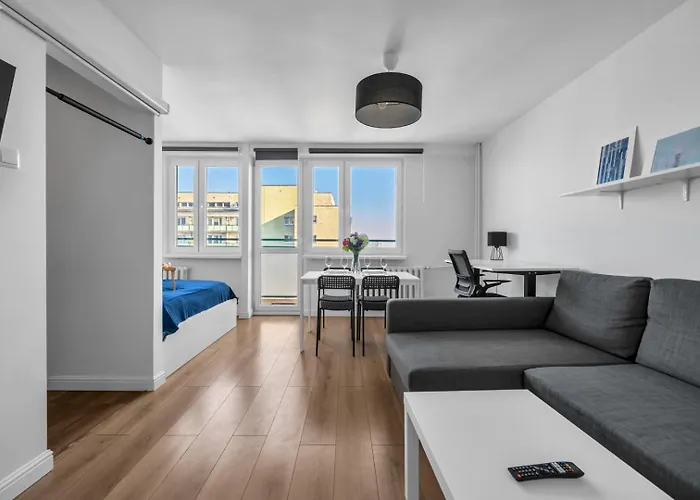 Mokotów - 14th Floor, Balcony - By Rentujemy Apartament Warszawa